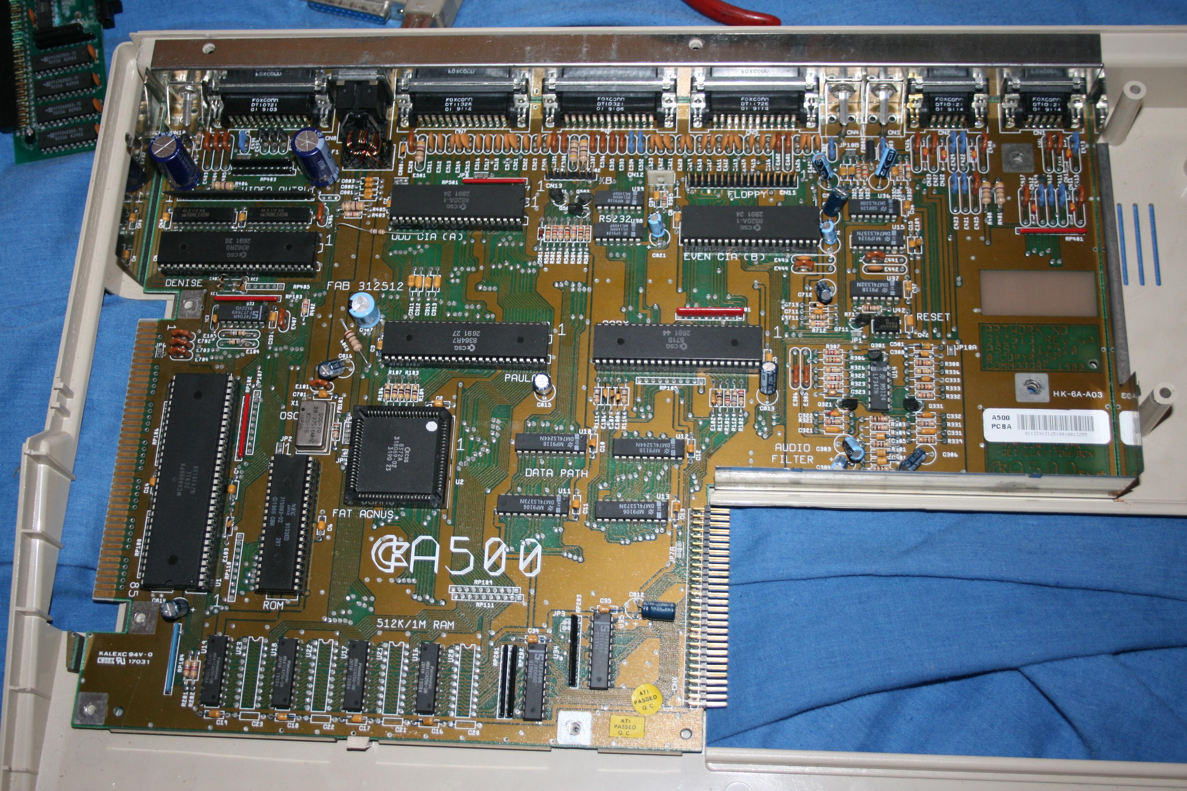 Carte mère Amiga 500 (l'autre face est intact, pas de court-circuit)